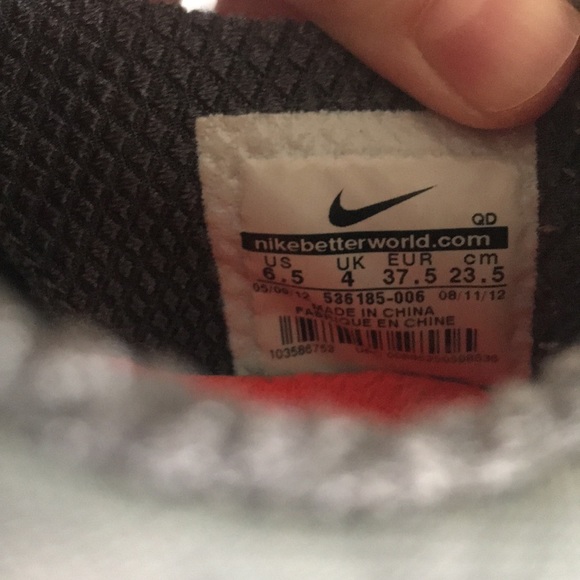 Nike sneakers - Picture 6 of 7